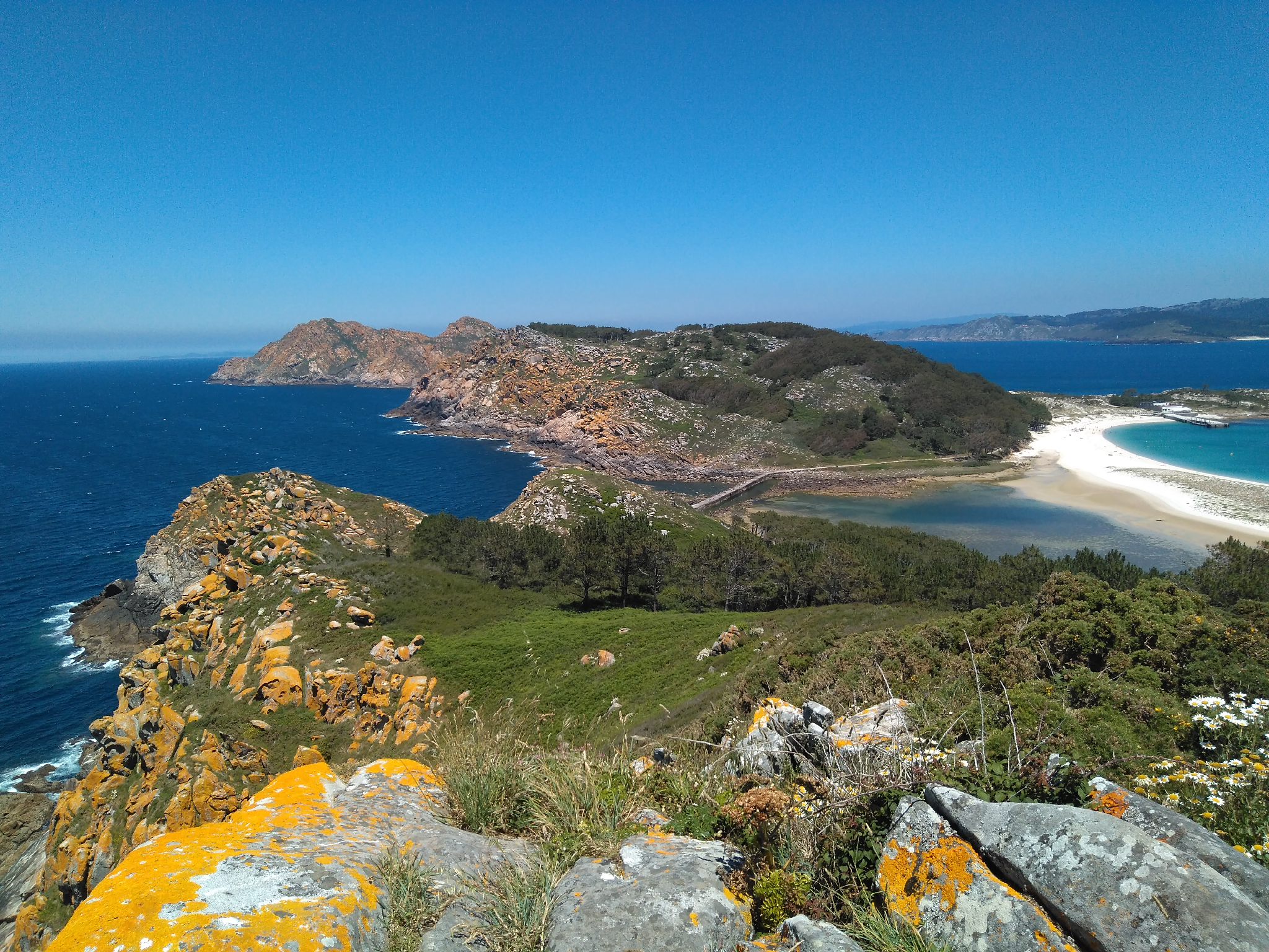 Cíes - Observatorio de aves e miradoiro do Alto da Campá