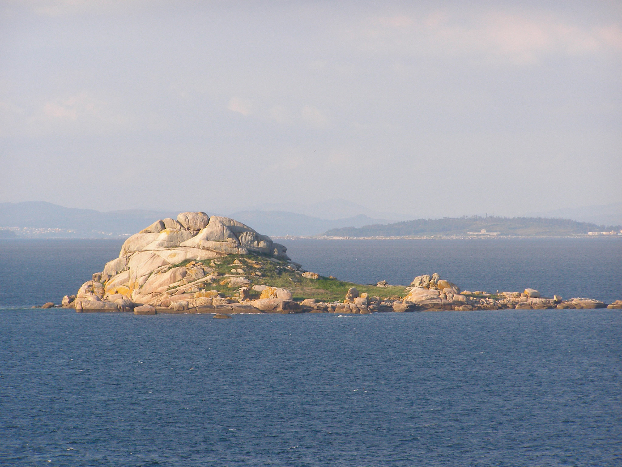 Sálvora - Vistas dos illotes de Noro e Vionta