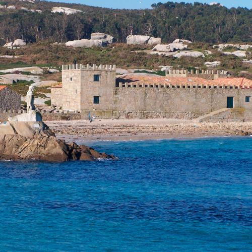 Sálvora - O Almacén e Capela